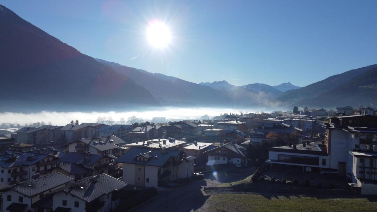 H21 - Modernes Ferienhaus 145Qm, 4Sz, Wellnessbereich Mit Sauna Und Dachterrasse Mit Panoramablick, Kuehlen Und Heizen Mit Geothermie Fügen Buitenkant foto