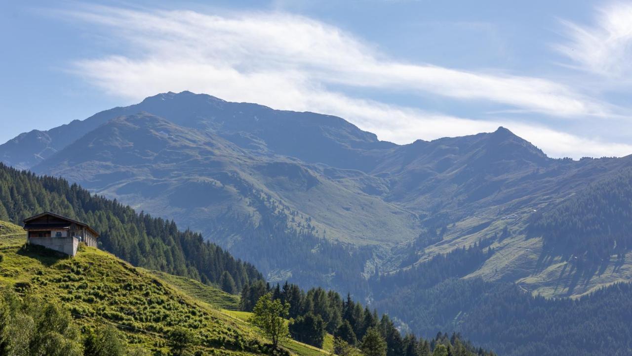 H21 - Modernes Ferienhaus 145Qm, 4Sz, Wellnessbereich Mit Sauna Und Dachterrasse Mit Panoramablick, Kuehlen Und Heizen Mit Geothermie Fügen Buitenkant foto