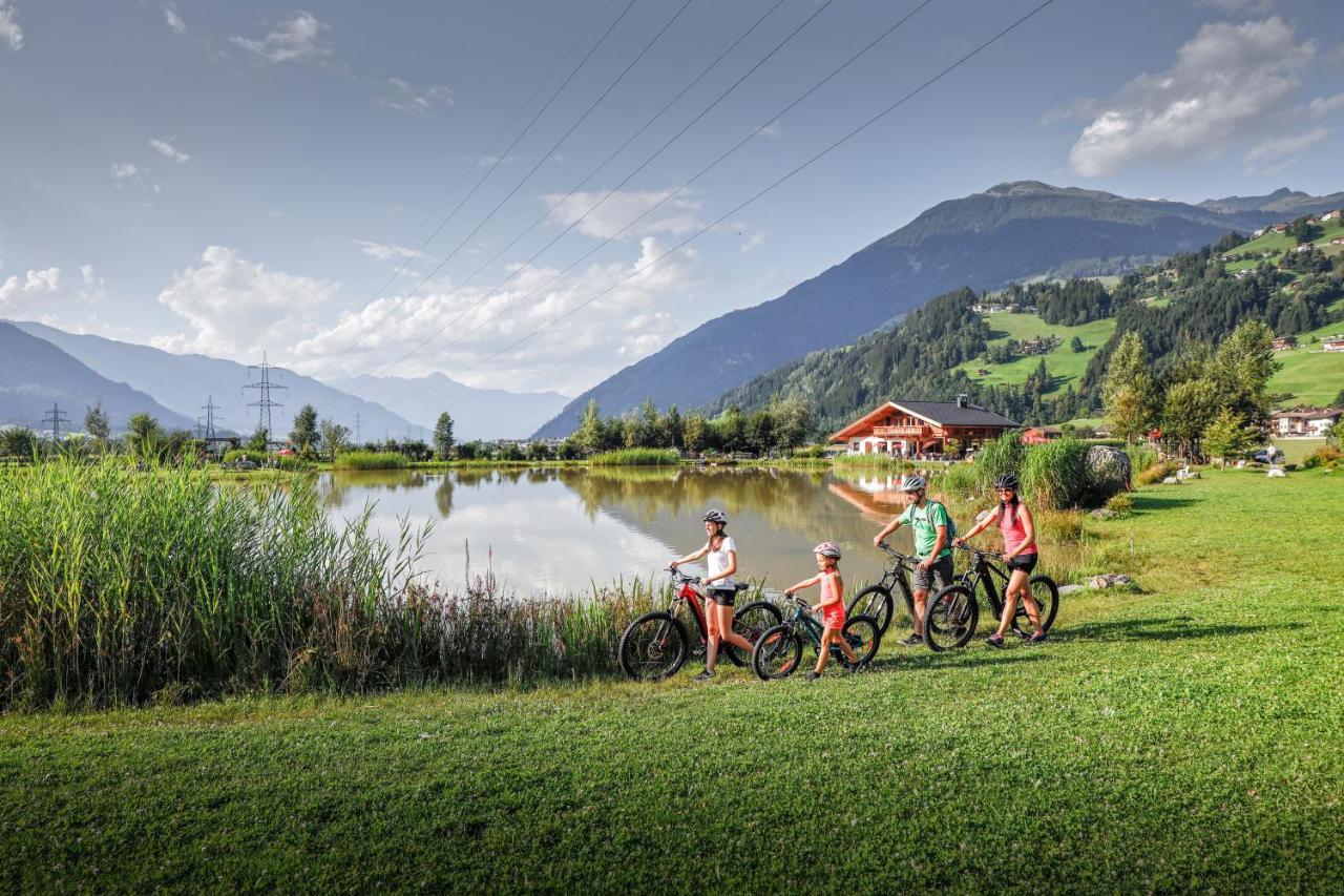 H21 - Modernes Ferienhaus 145Qm, 4Sz, Wellnessbereich Mit Sauna Und Dachterrasse Mit Panoramablick, Kuehlen Und Heizen Mit Geothermie Fügen Buitenkant foto