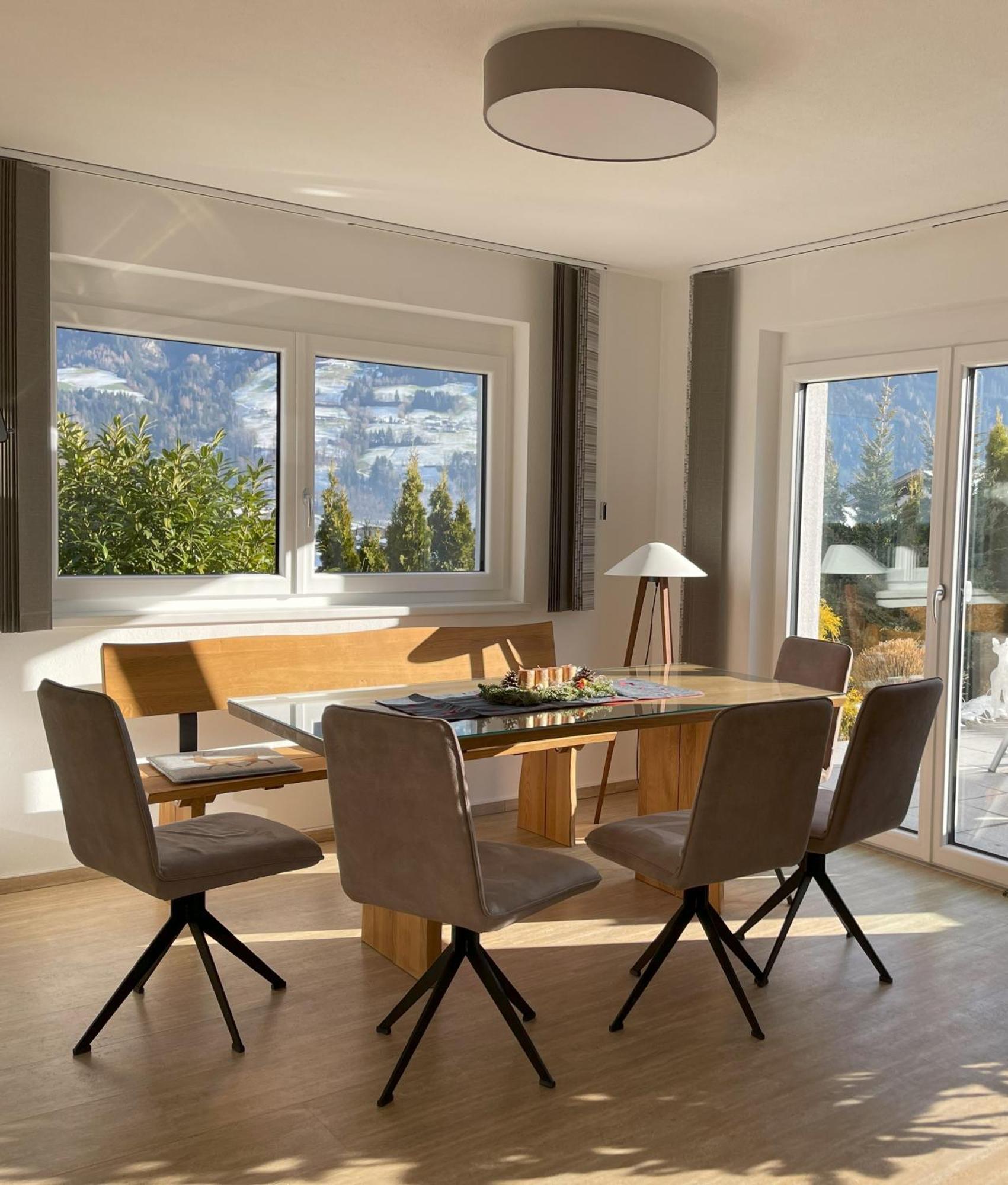 H21 - Modernes Ferienhaus 145Qm, 4Sz, Wellnessbereich Mit Sauna Und Dachterrasse Mit Panoramablick, Kuehlen Und Heizen Mit Geothermie Fügen Buitenkant foto
