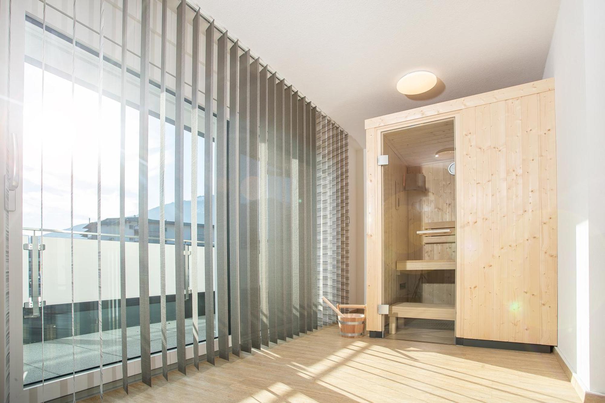 H21 - Modernes Ferienhaus 145Qm, 4Sz, Wellnessbereich Mit Sauna Und Dachterrasse Mit Panoramablick, Kuehlen Und Heizen Mit Geothermie Fügen Buitenkant foto