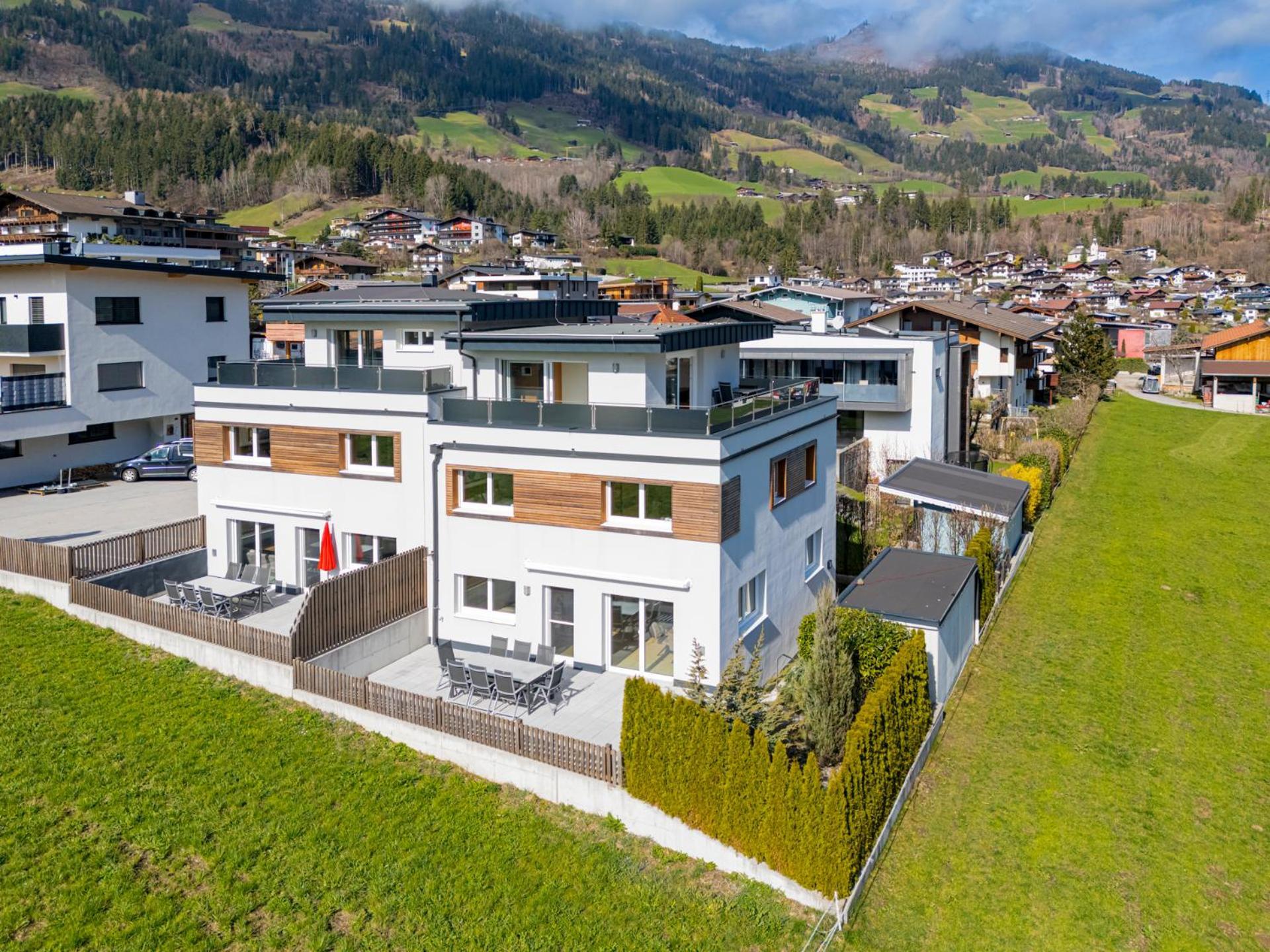 H21 - Modernes Ferienhaus 145Qm, 4Sz, Wellnessbereich Mit Sauna Und Dachterrasse Mit Panoramablick, Kuehlen Und Heizen Mit Geothermie Fügen Buitenkant foto