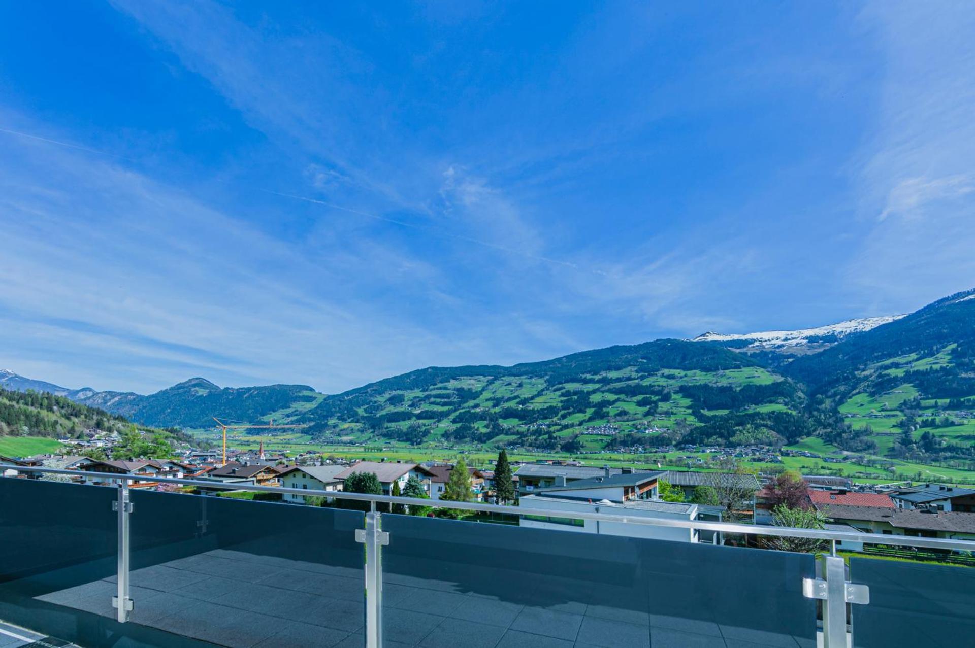 H21 - Modernes Ferienhaus 145Qm, 4Sz, Wellnessbereich Mit Sauna Und Dachterrasse Mit Panoramablick, Kuehlen Und Heizen Mit Geothermie Fügen Buitenkant foto