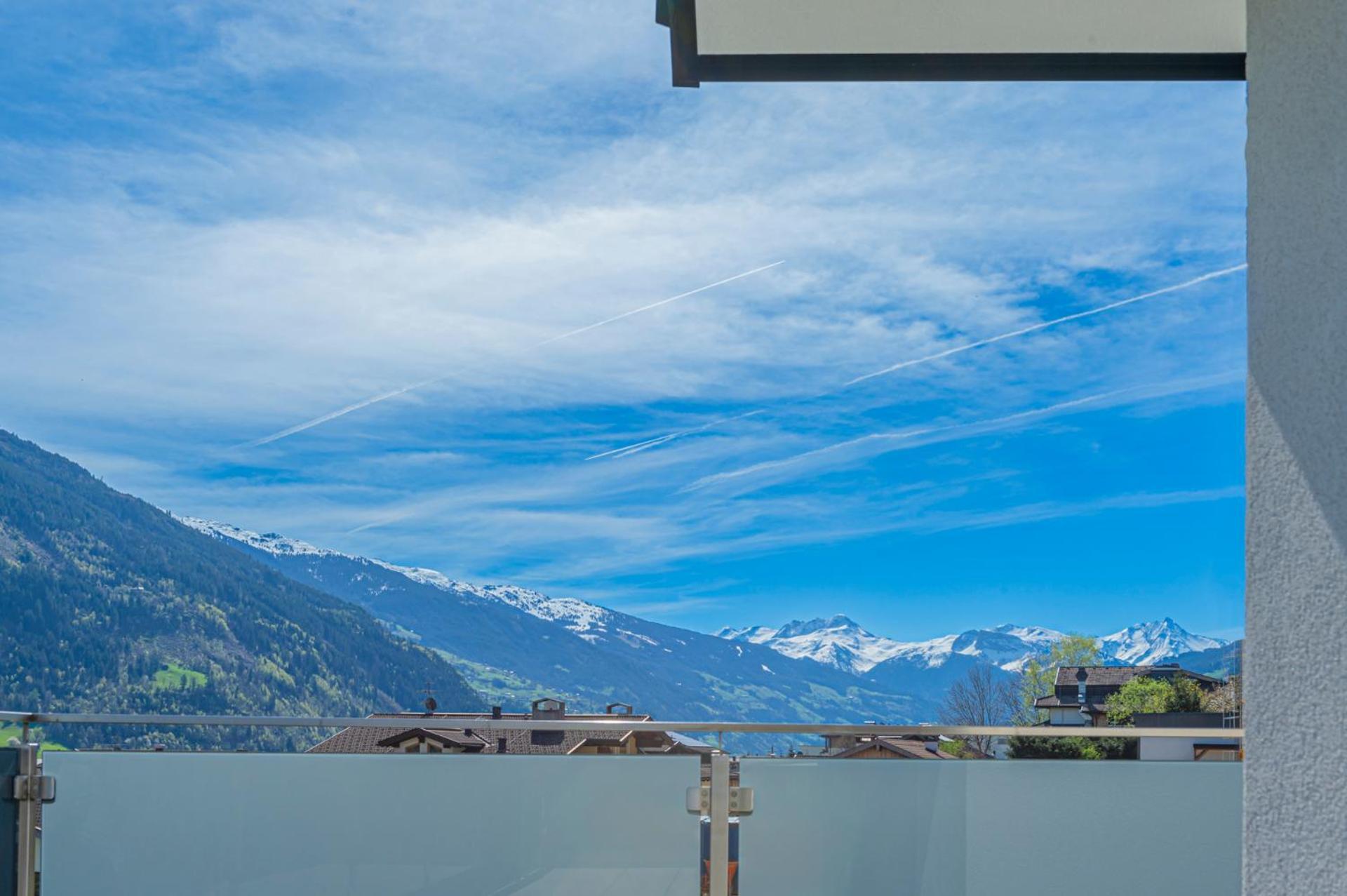H21 - Modernes Ferienhaus 145Qm, 4Sz, Wellnessbereich Mit Sauna Und Dachterrasse Mit Panoramablick, Kuehlen Und Heizen Mit Geothermie Fügen Buitenkant foto
